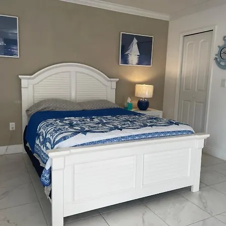 Blue Sky Apartment
